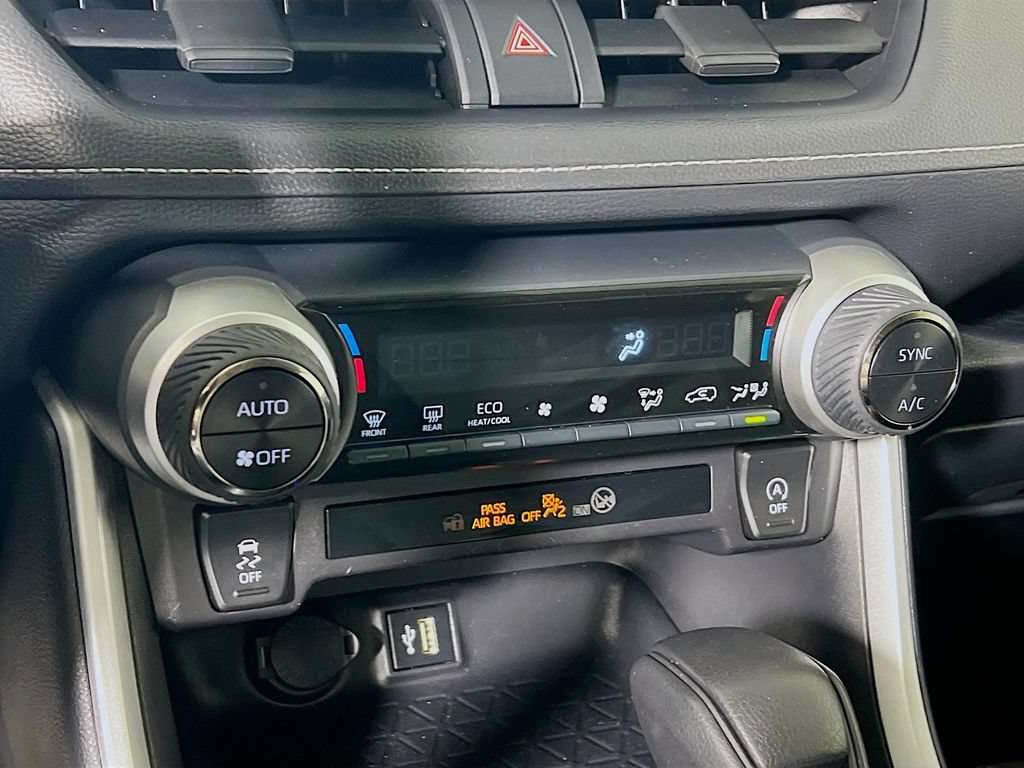 Certified 2025 Toyota RAV4 XLE AWD/4WD image 14
