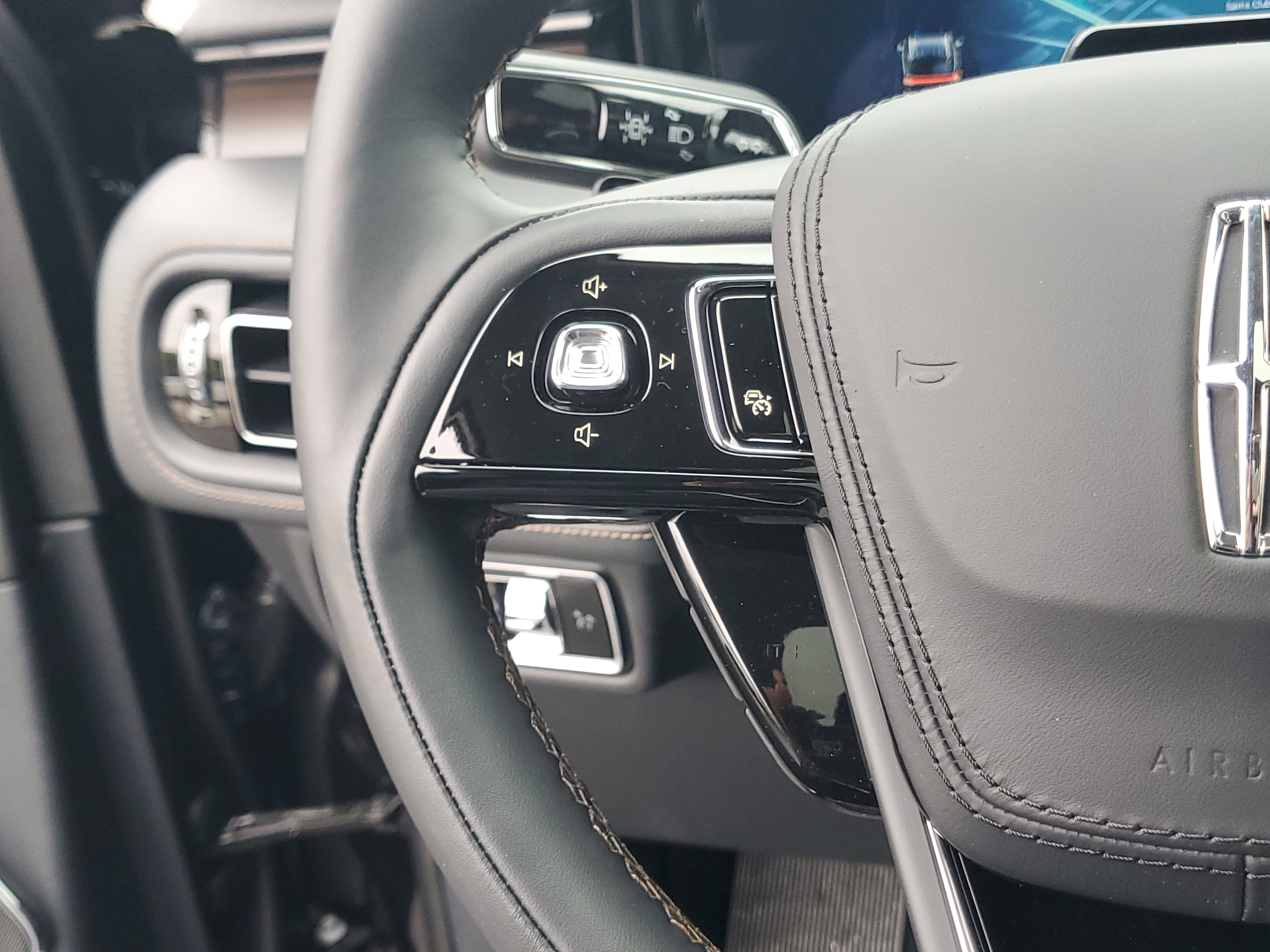 New 2026 Lincoln Aviator Reserve AWD/4WD image 16