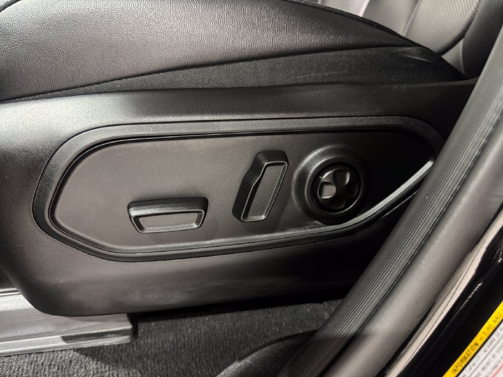 Used 2025 Jeep Grand Cherokee L Limited AWD/4WD image 19