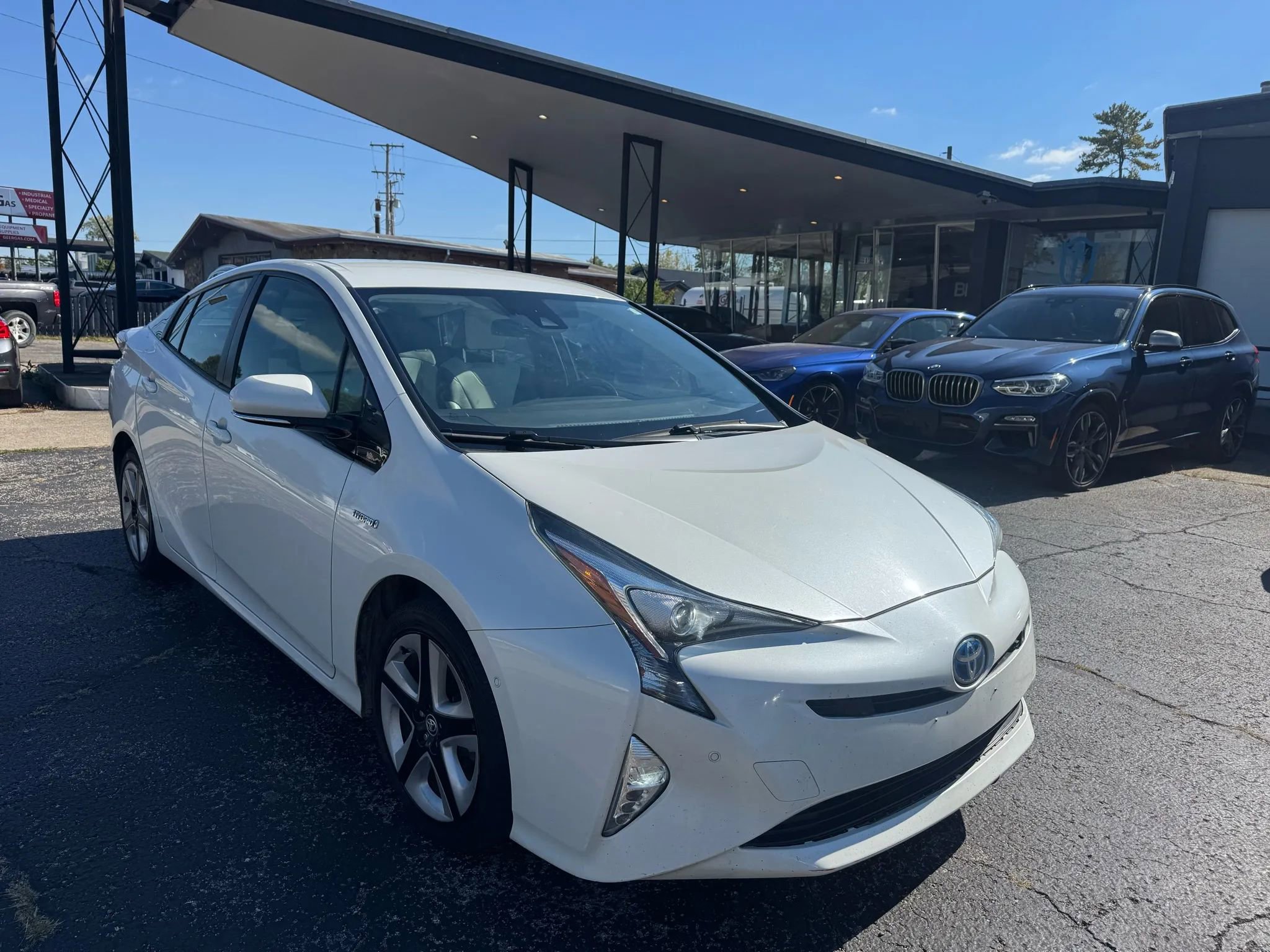 Used 2018 Toyota Prius Three Touring image 10