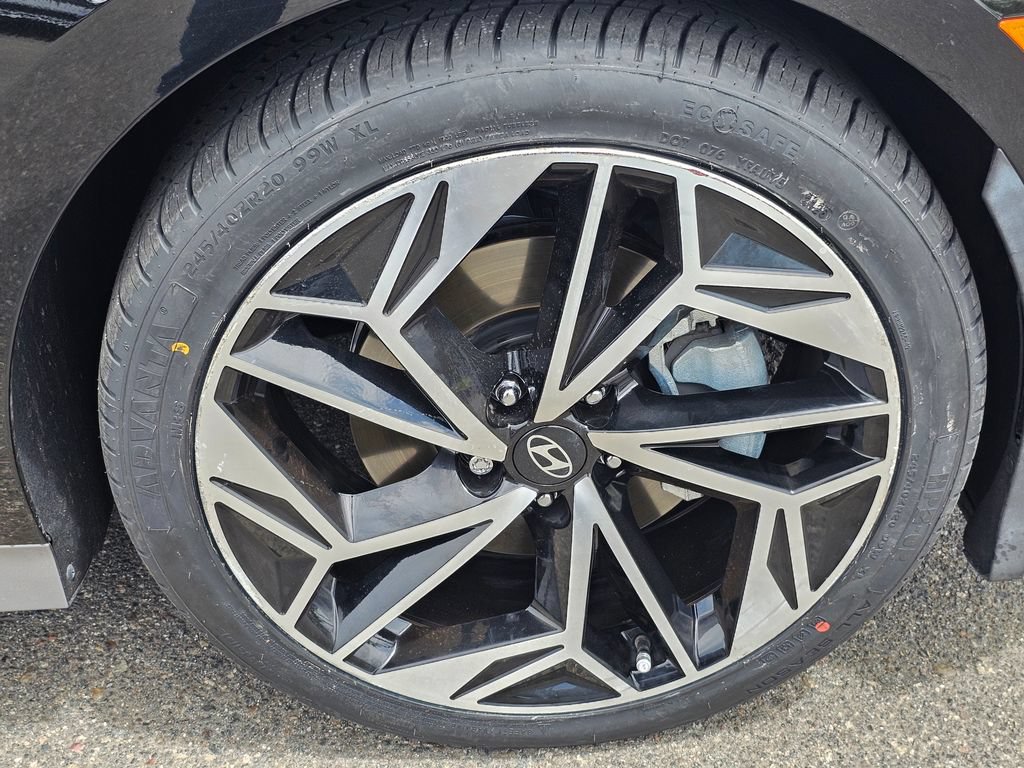 Certified 2023 Hyundai Ioniq 6 SEL w/ Cargo Package RWD image 8