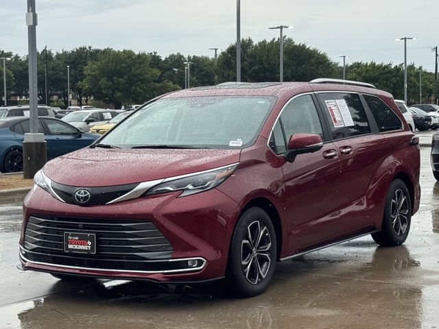 Used 2026 Toyota Sienna Platinum AWD/4WD image 9