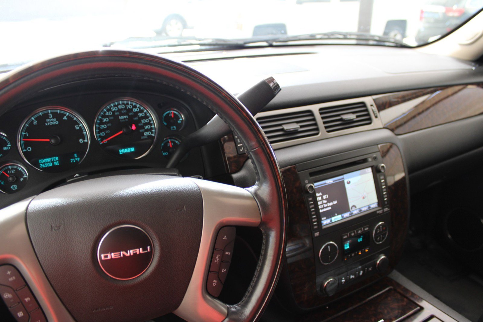 Used 2013 GMC Yukon Denali image 22