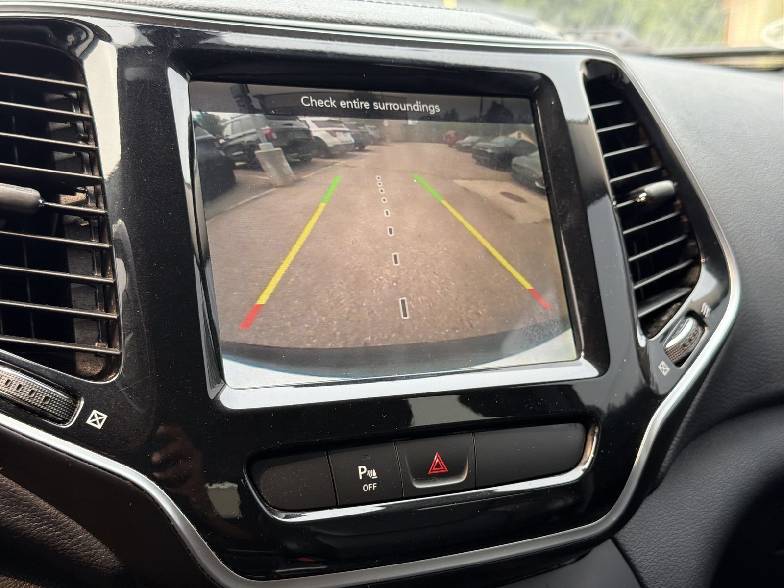 Used 2019 Jeep Cherokee Limited AWD/4WD image 32