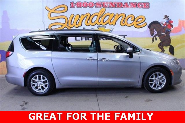 Used 2020 Chrysler Voyager Lxi image 1