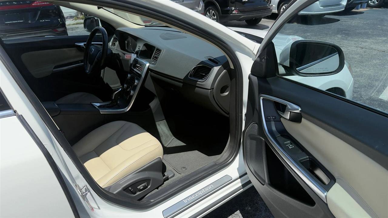 Used 2017 Volvo S60 T5 Inscription FWD image 10
