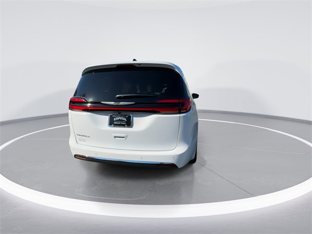 New 2026 Chrysler Pacifica Select image 7