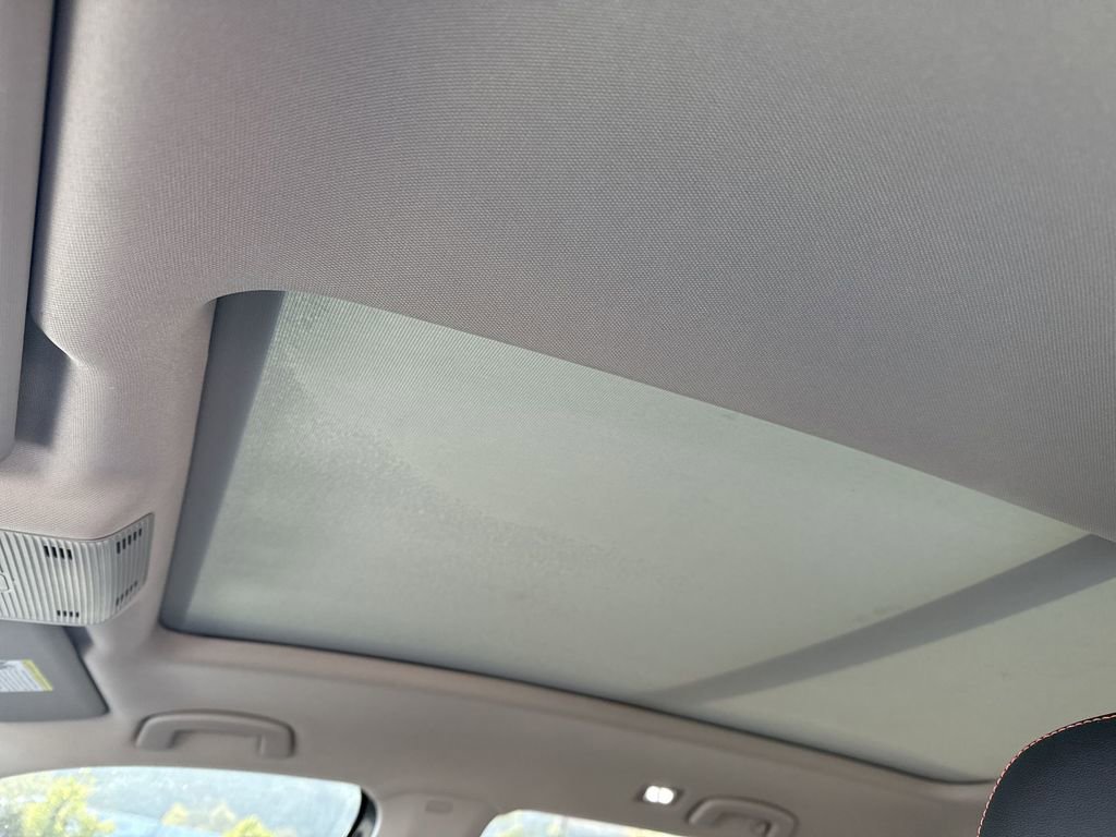 Used 2025 Volkswagen Atlas Peak Edition SE image 12