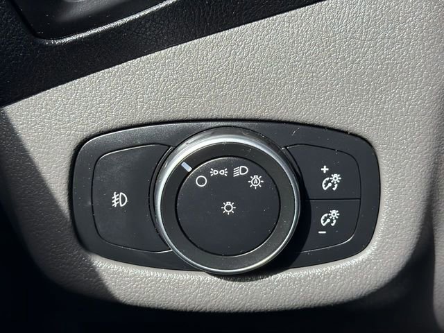 Used 2020 Ford Transit Connect XLT image 20