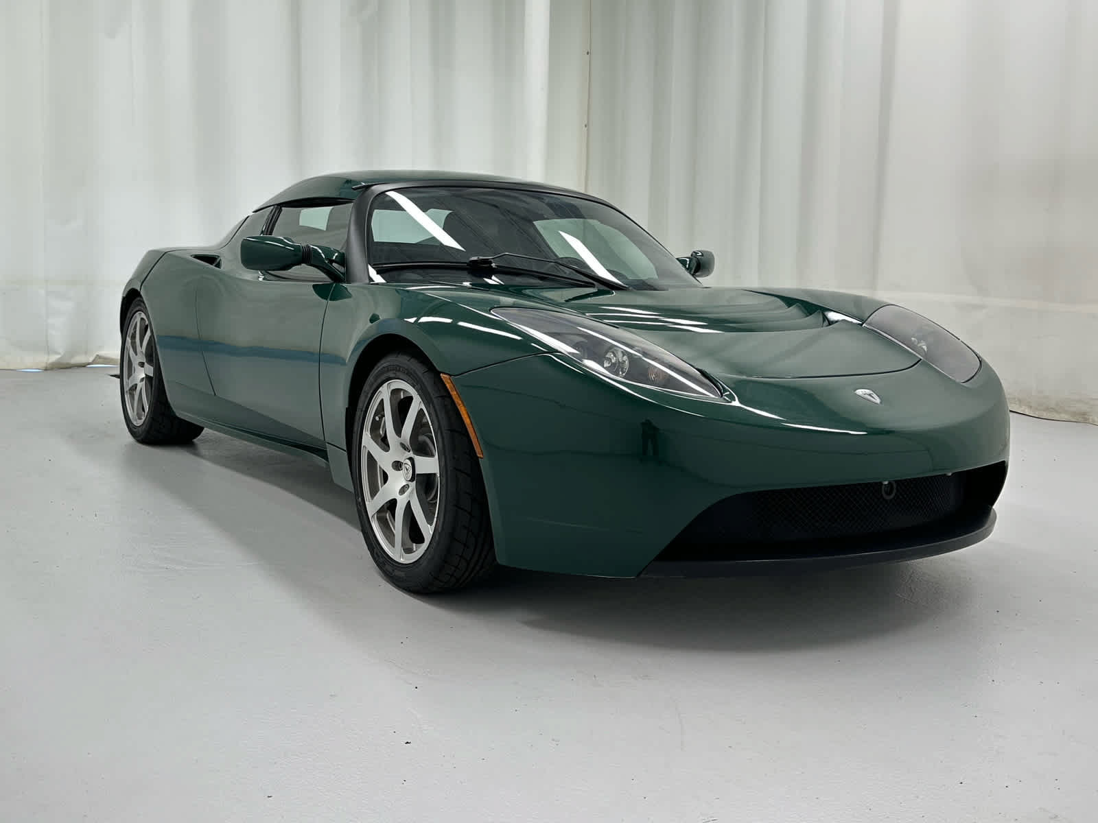 Used 2008 Tesla Roadster RWD image 2