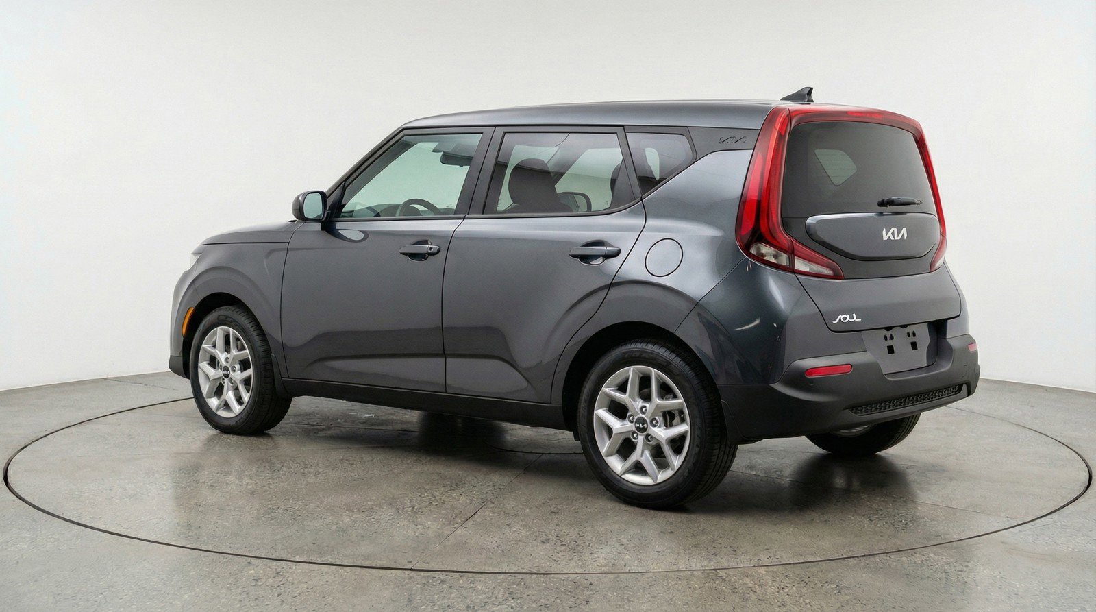 Used 2025 Kia Soul LX w/ LX Technology Package FWD image 6