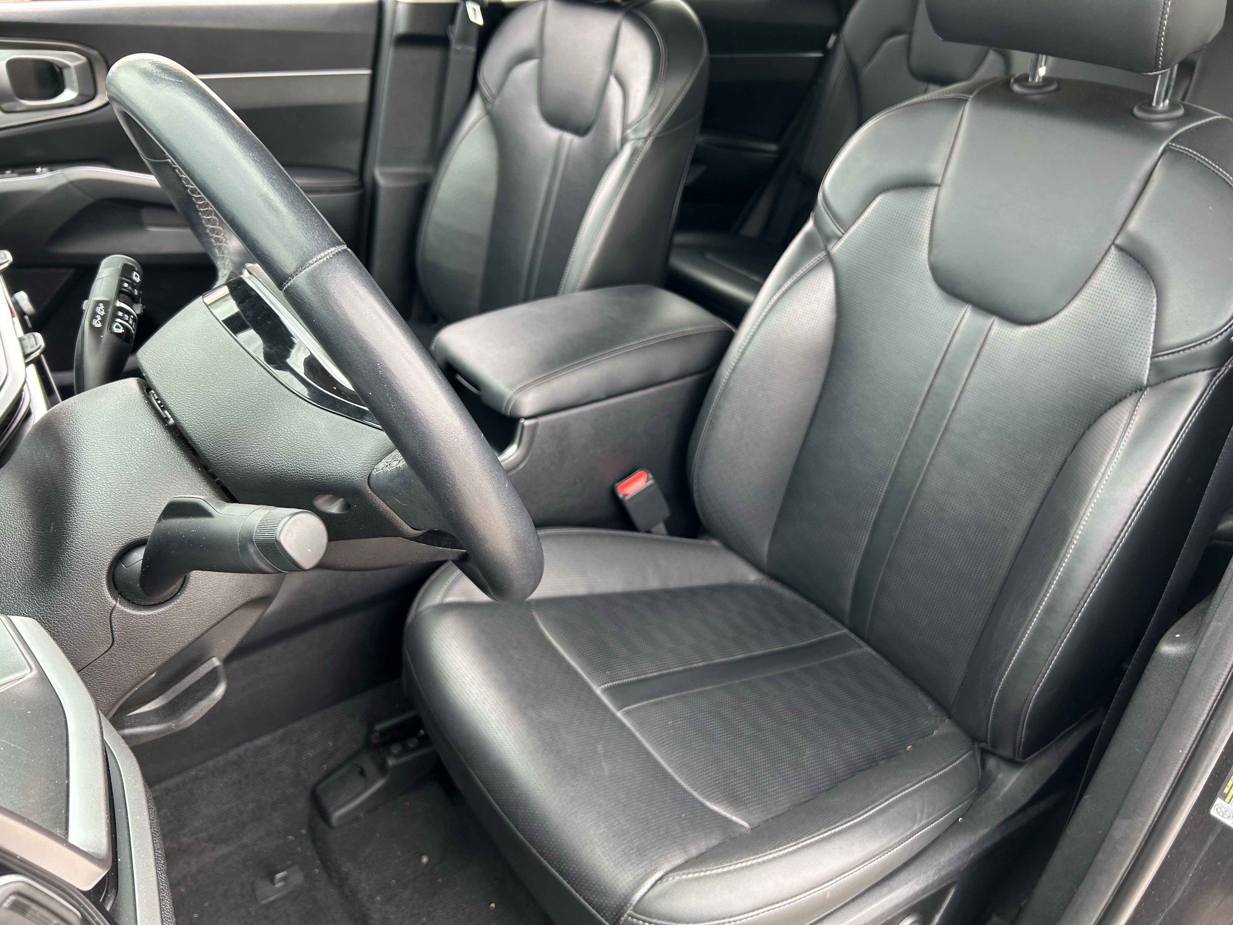 Certified 2024 Kia Sorento S image 19