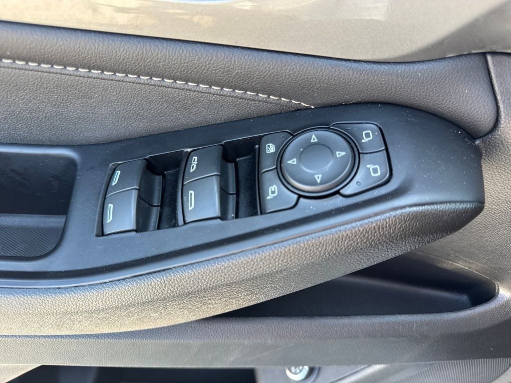 Used 2023 Chevrolet Traverse LT w/ LT Premium Package AWD/4WD image 23