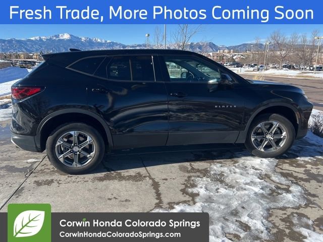 Used 2023 Chevrolet Blazer LT w/ Driver Confidence Package image 2