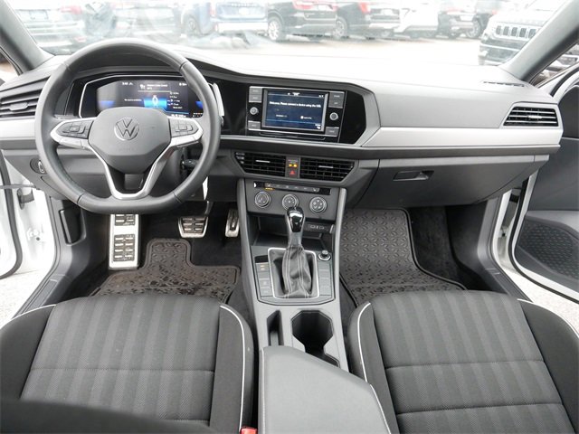 Certified 2024 Volkswagen Jetta Sport image 22