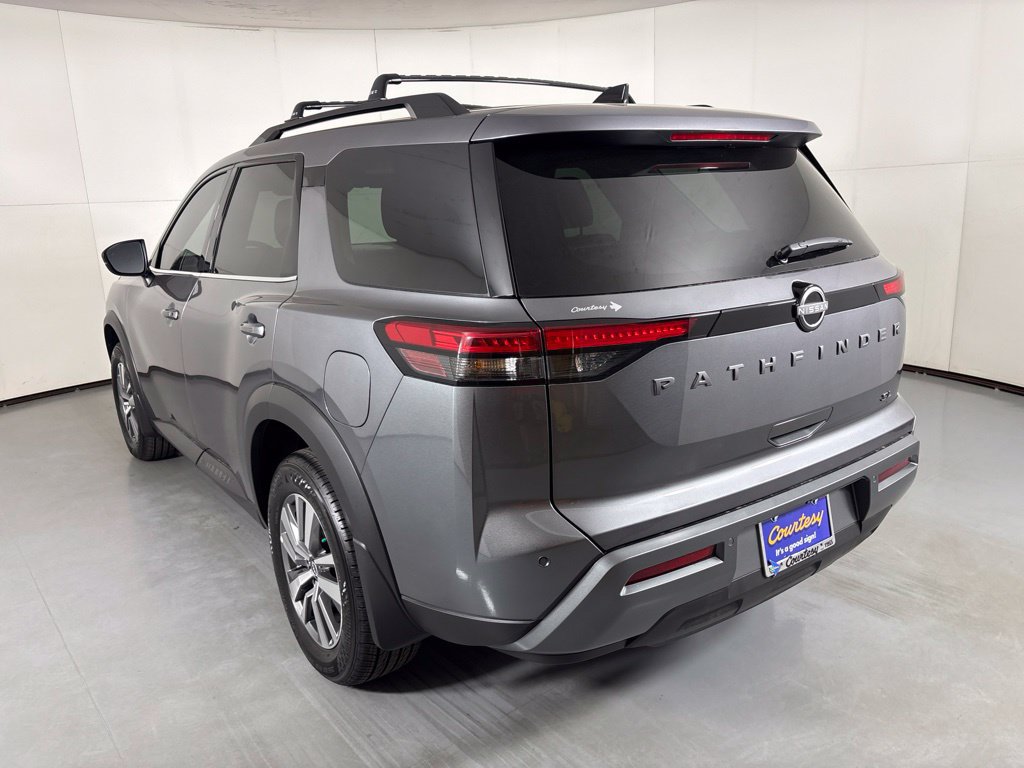 New 2026 Nissan Pathfinder SL FWD image 6
