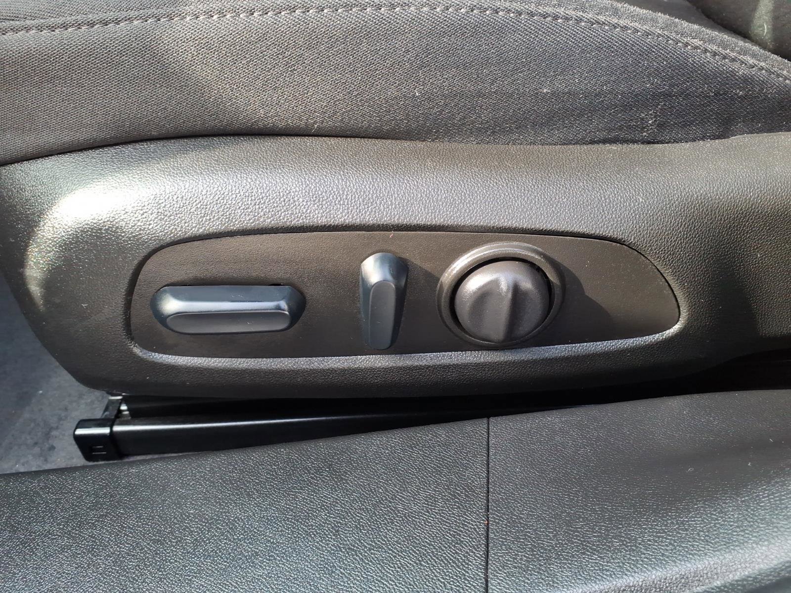 Used 2025 Chevrolet Malibu LT image 15