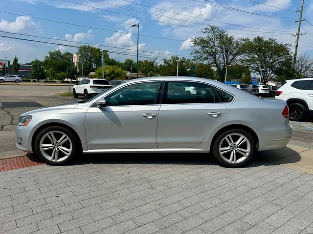 Used 2012 Volkswagen Passat TDI SEL Premium FWD image 4