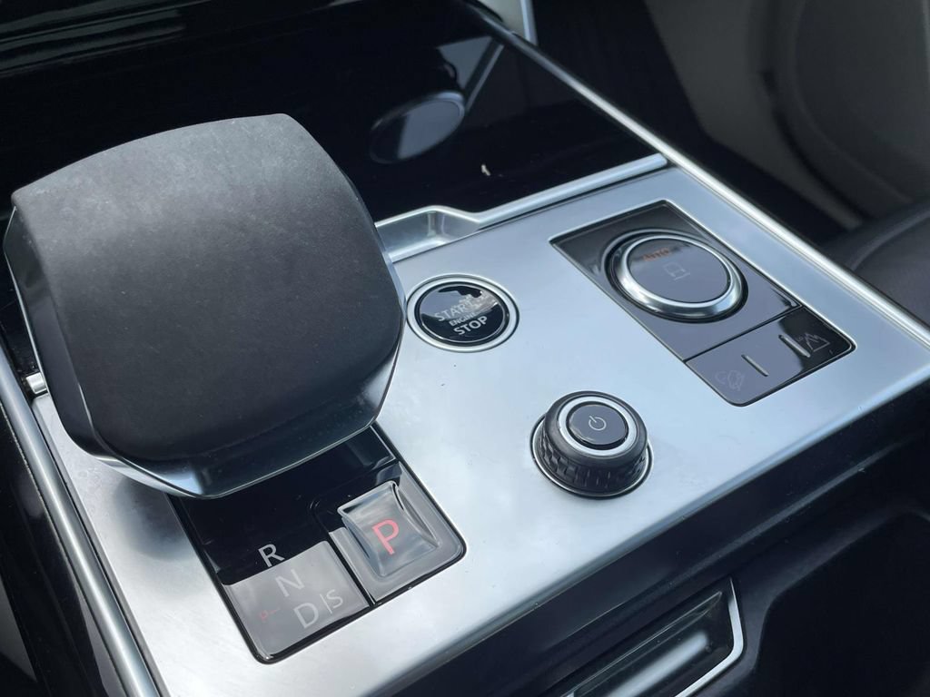 Certified 2023 Land Rover Range Rover SE AWD/4WD image 31