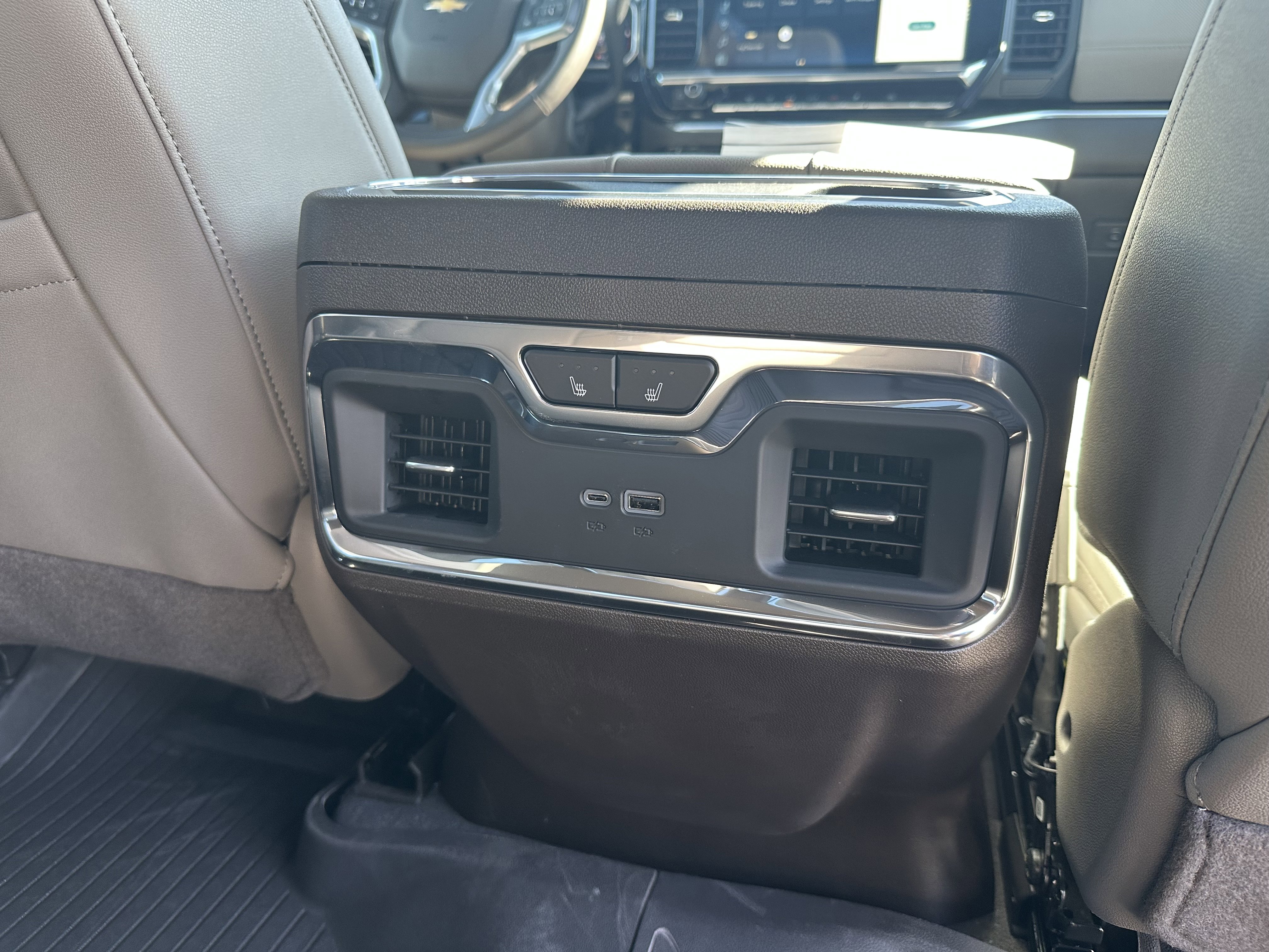 New 2026 Chevrolet Silverado 3500 LTZ w/ LTZ Convenience Package AWD/4WD image 40