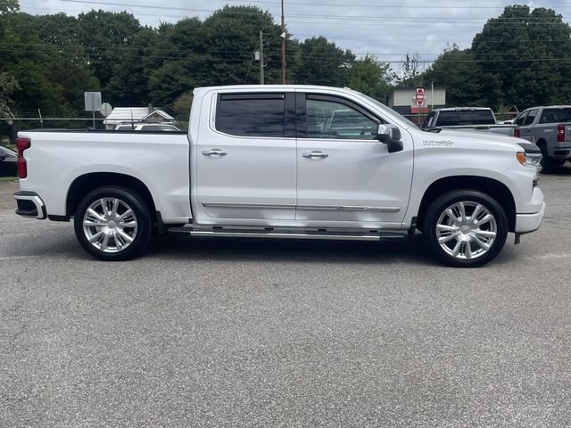 Used 2024 Chevrolet Silverado 1500 High Country w/ High Country Premium Package AWD/4WD image 2