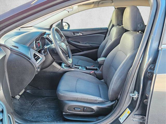 Used 2018 Chevrolet Cruze LT w/ Convenience Package image 15