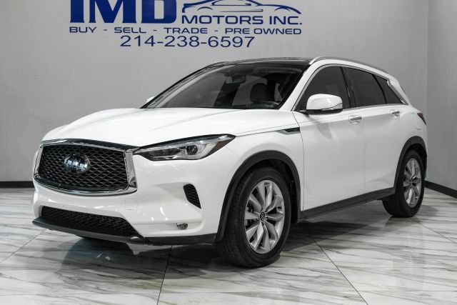 Used 2020 INFINITI QX50 Luxe w/ Navigation Package FWD image 3