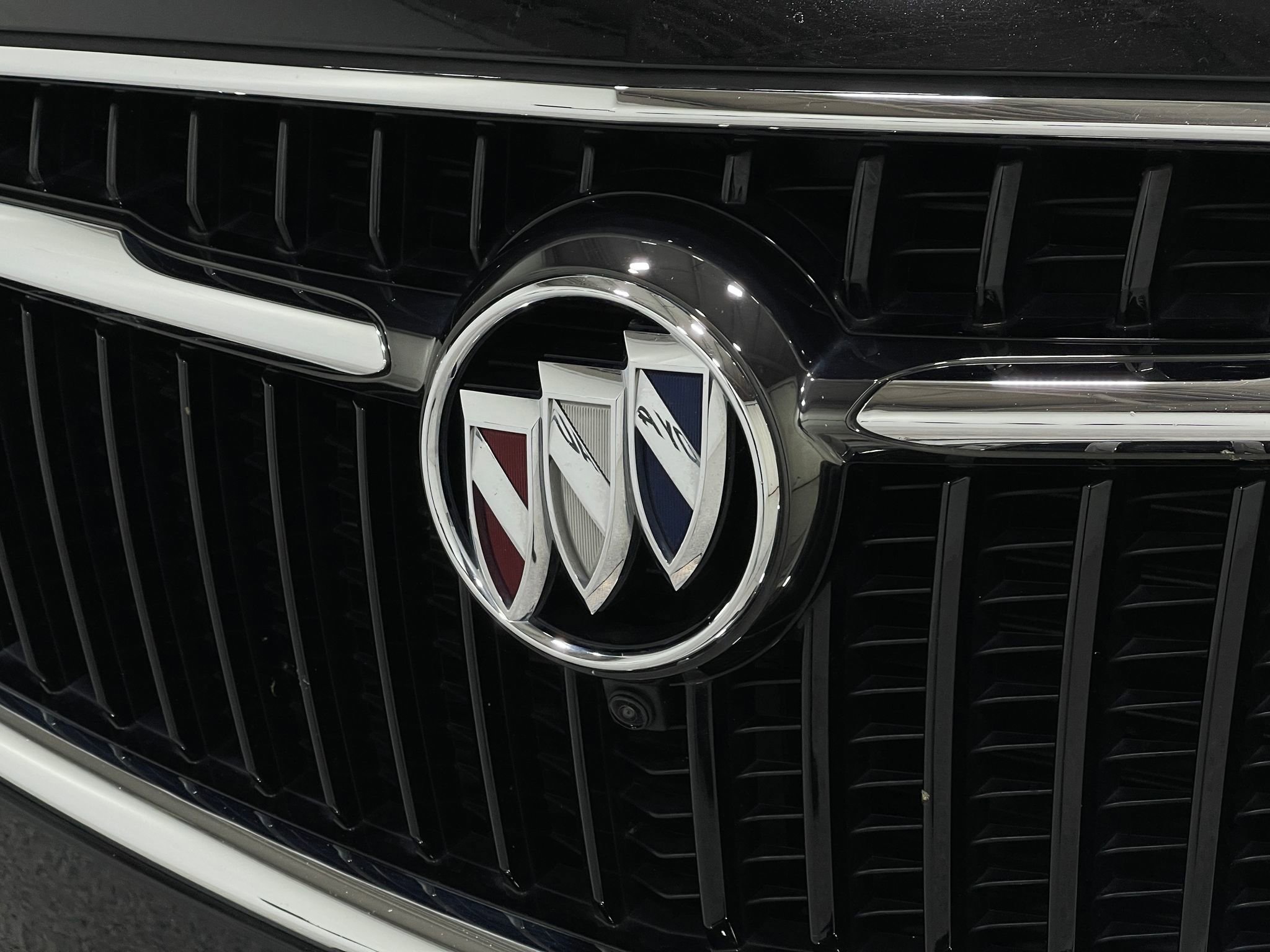 Used 2019 Buick Enclave Premium w/ Experience Buick Package FWD image 42