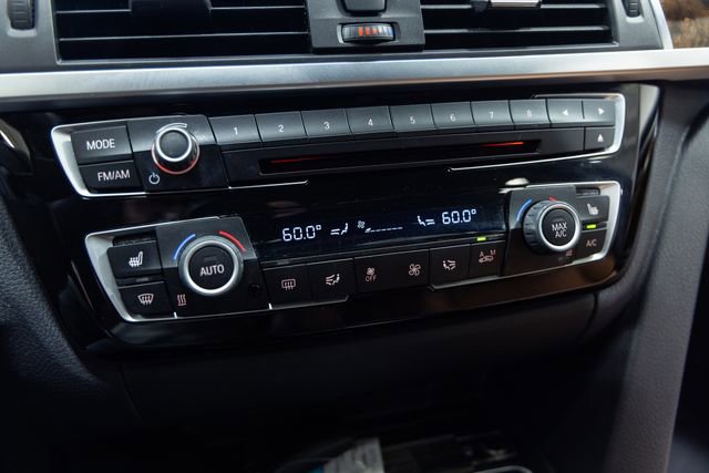 Used 2016 BMW 328i xDrive Sedan AWD/4WD image 18