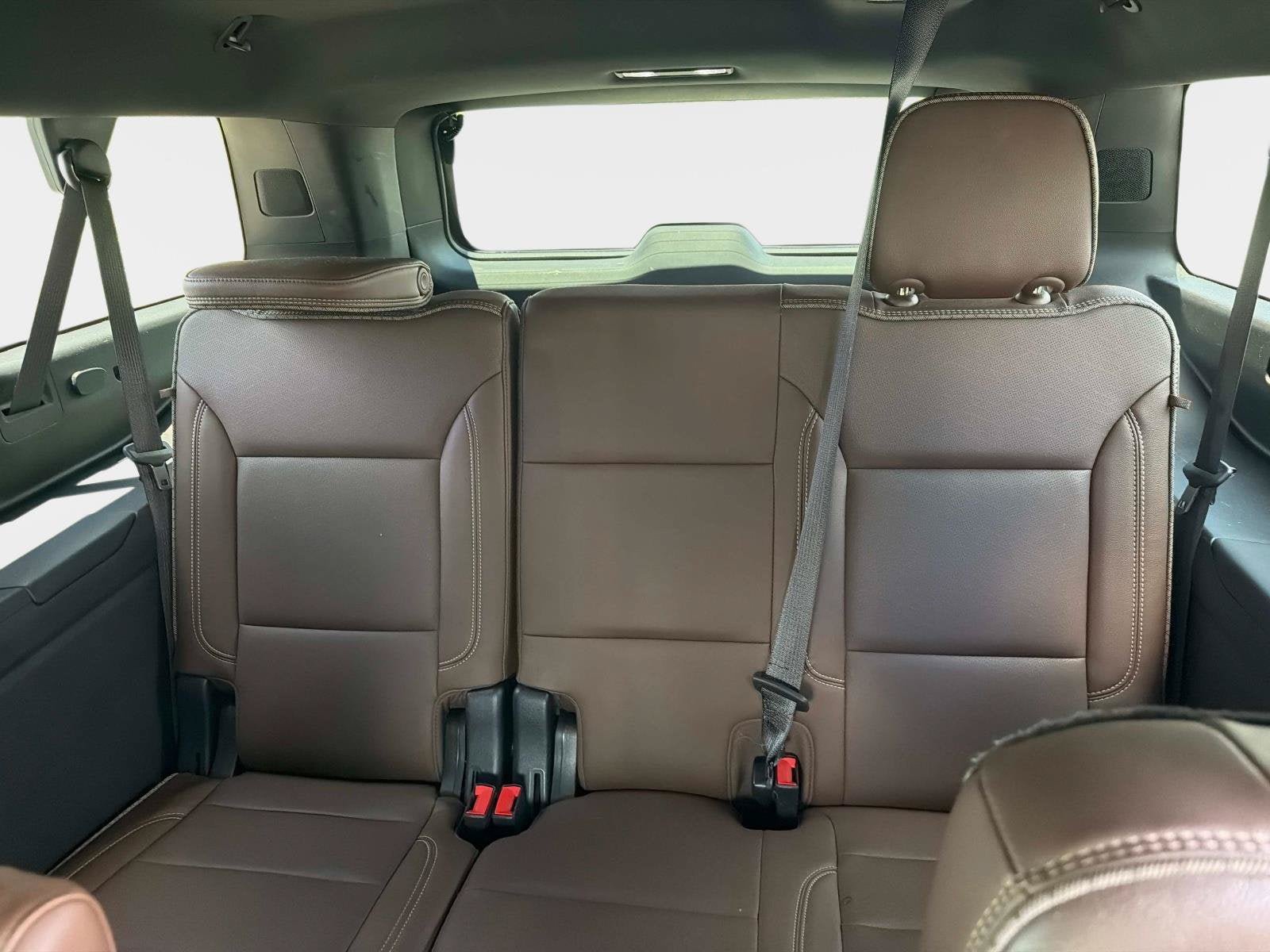 Used 2021 Chevrolet Suburban High Country w/ Premium Package RWD image 17