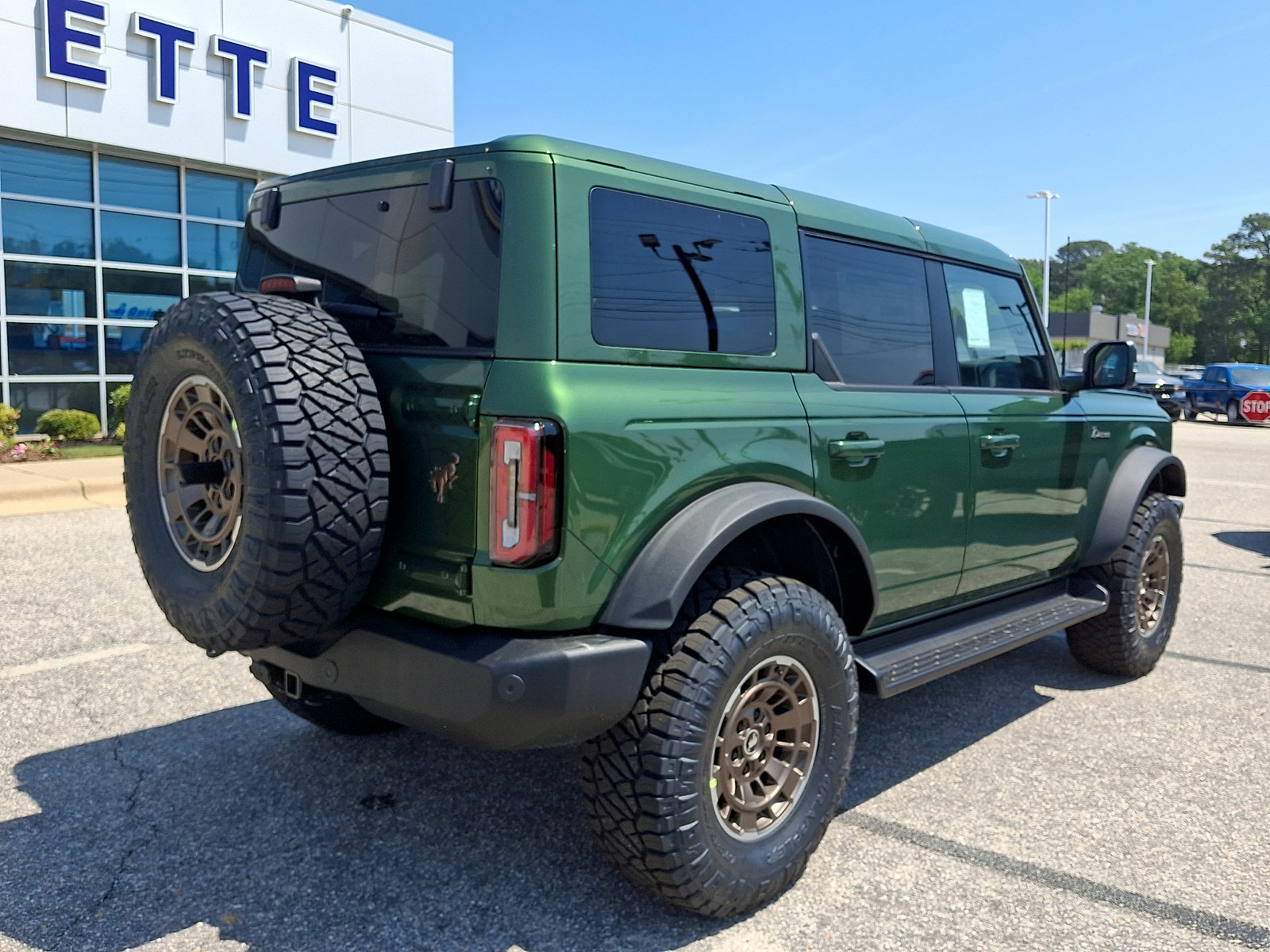 New 2025 Ford Bronco Outer Banks AWD/4WD image 4