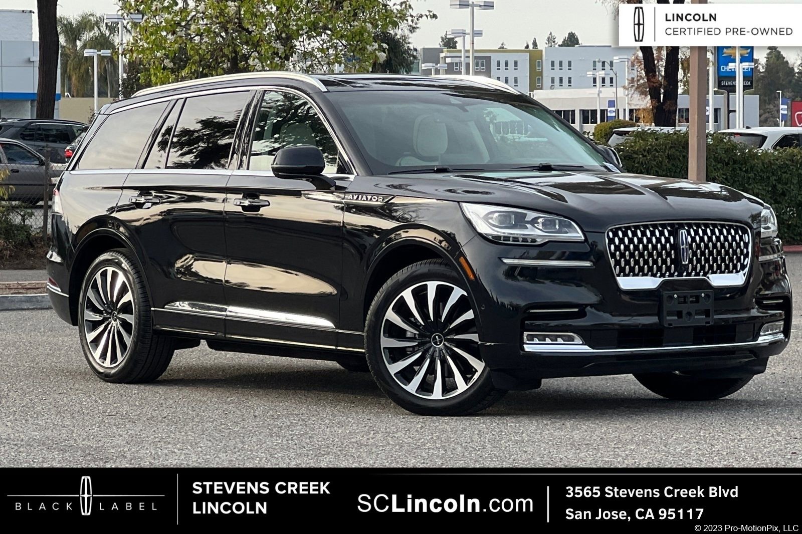 Certified 2023 Lincoln Aviator Black Label Grand Touring w/ Class IV Trailer Tow Package image 1