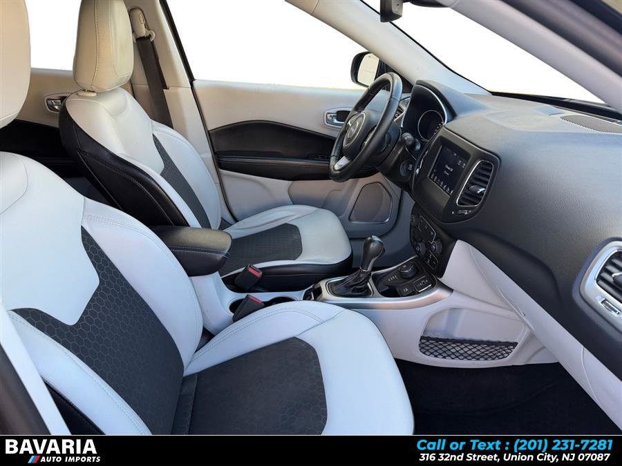 Used 2018 Jeep Compass Latitude w/ Popular Equipment Group image 17