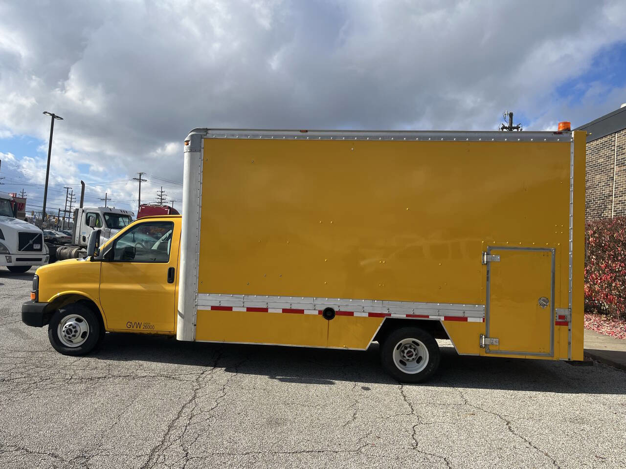 Used 2009 GMC Savana 3500 image 3