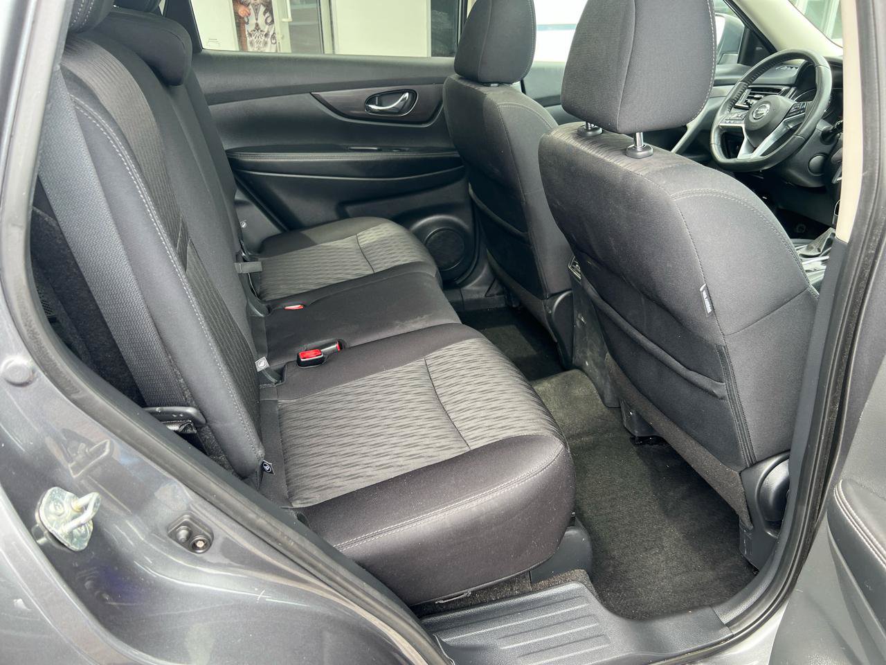Used 2019 Nissan Rogue SL AWD/4WD image 11