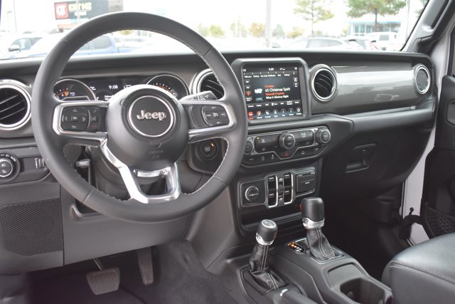Used 2023 Jeep Gladiator Overland image 16