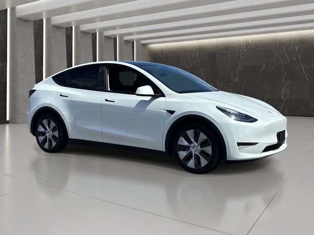 Used 2021 Tesla Model Y AWD image 8