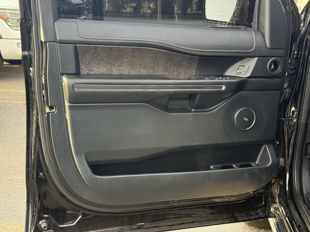 Used 2021 Ford Expedition Max Limited AWD/4WD image 31