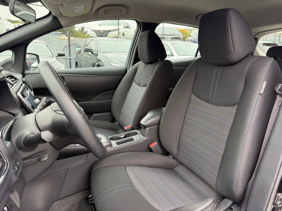 Used 2025 Nissan Leaf S FWD image 18