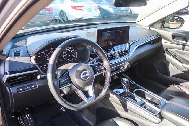 Used 2024 Nissan Altima 2.5 SR w/ SR Premium Package image 23