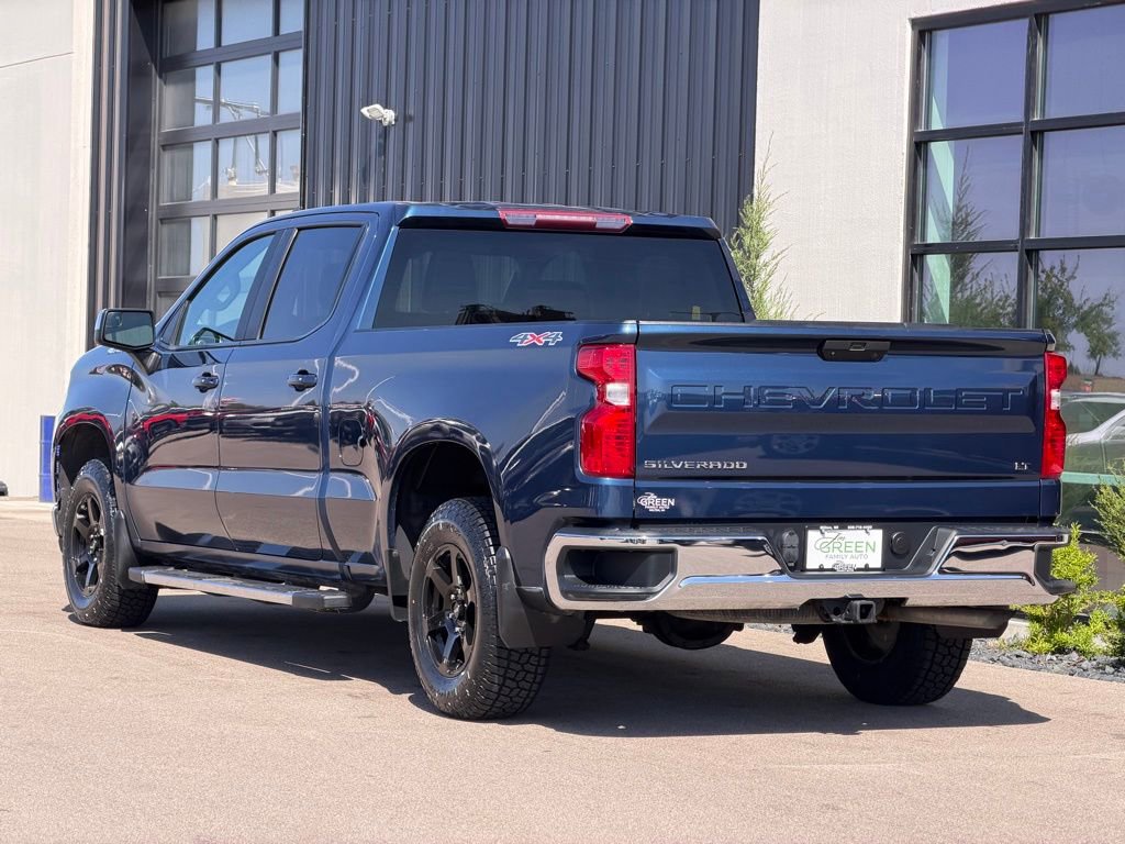 Used 2019 Chevrolet Silverado 1500 LT w/ True North Edition AWD/4WD image 3