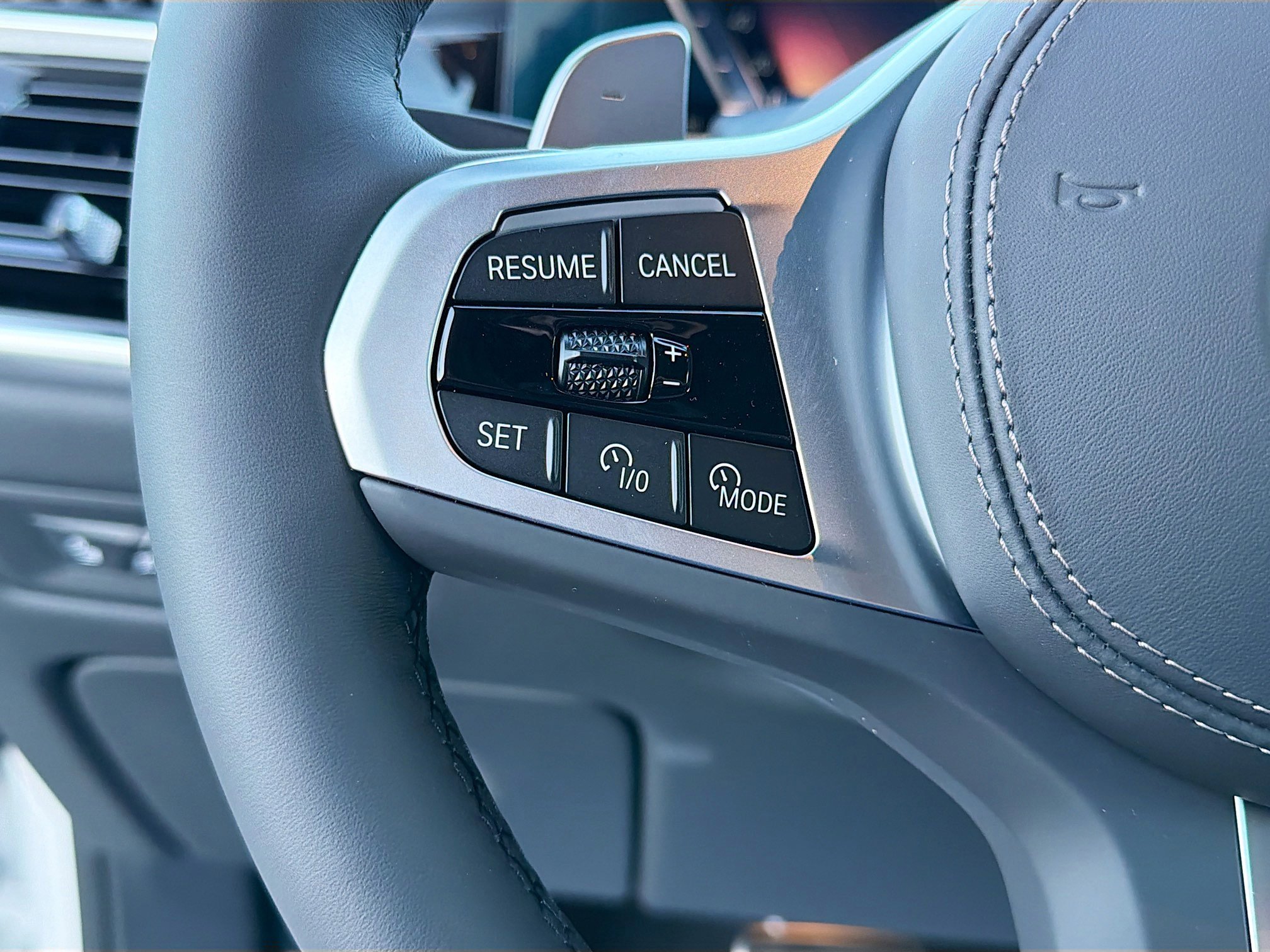 New 2026 BMW X6 xDrive40i w/ Executive Package image 37