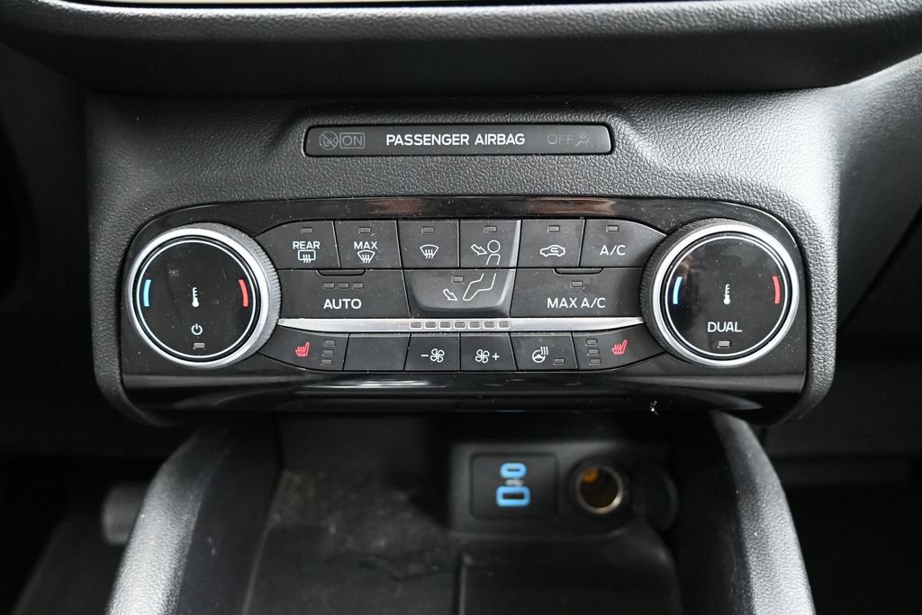 Used 2022 Ford Escape SE w/ SE Sport Appearance Package FWD image 19