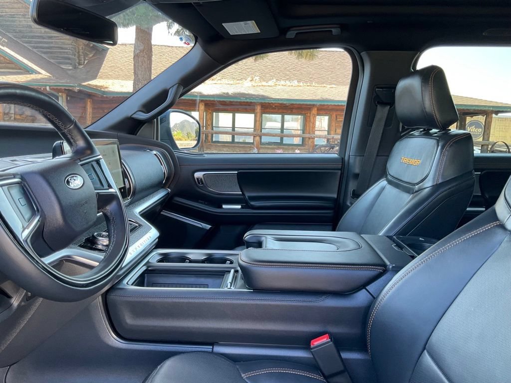 Used 2025 Ford Expedition Tremor AWD/4WD image 46