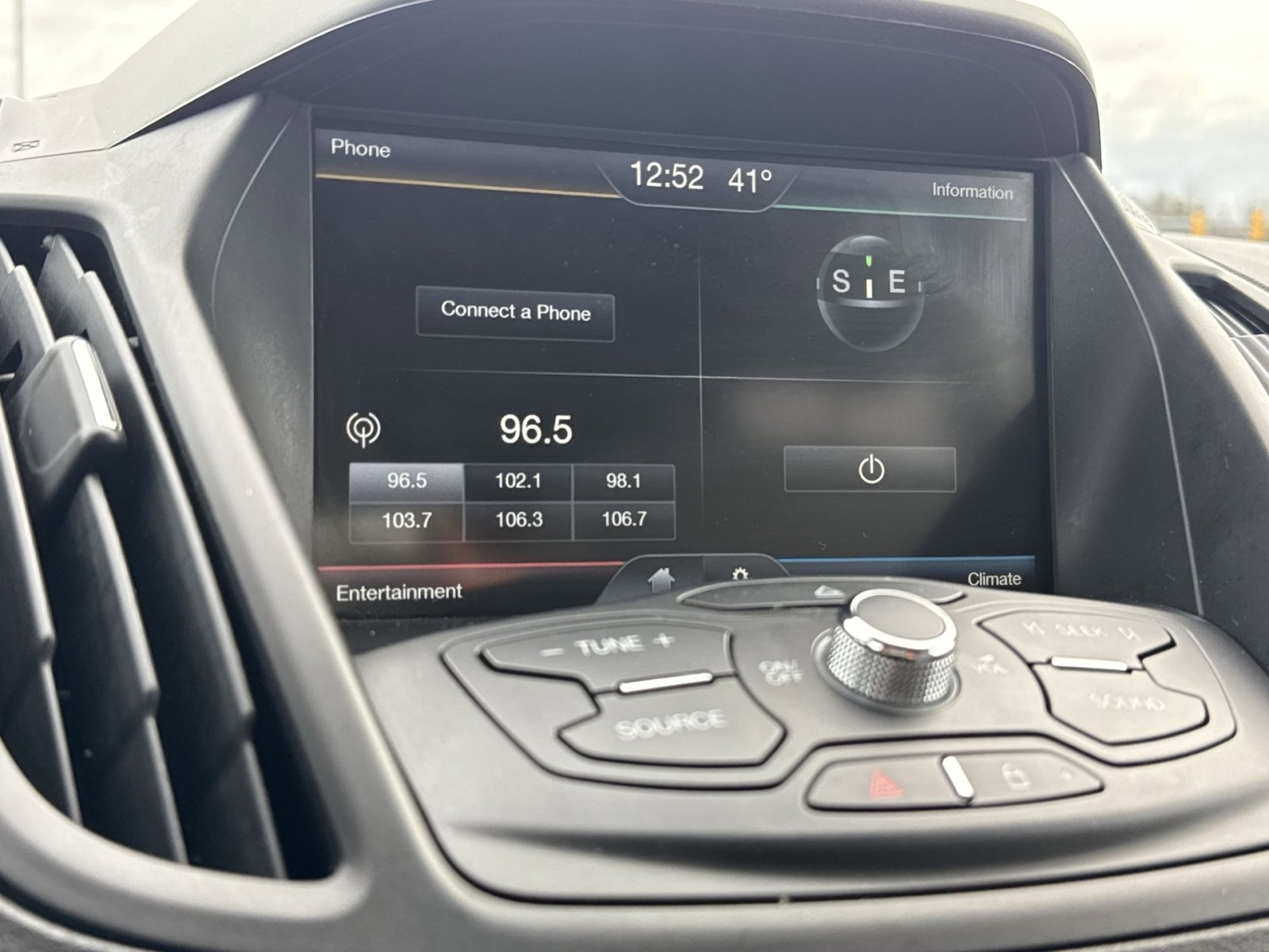 Used 2014 Ford Escape SE w/ Equipment Group 201A image 18