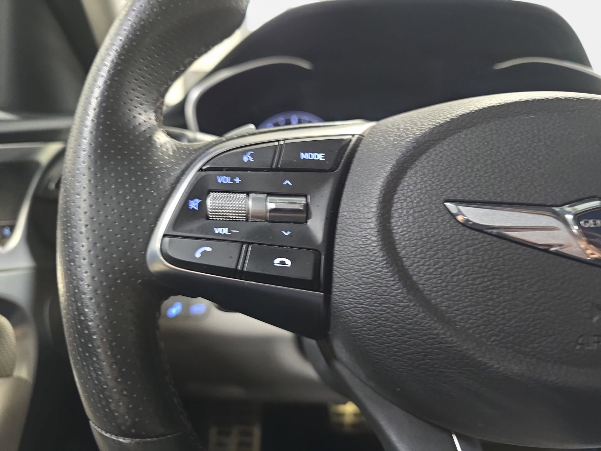 Used 2019 Genesis G70 3.3T Advanced w/ Elite Package RWD image 16