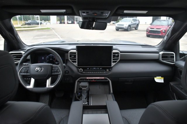 Used 2025 Toyota Sequoia SR5 image 32