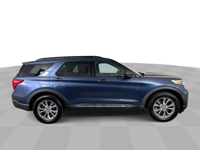 Used 2020 Ford Explorer XLT w/ Equipment Group 202A AWD/4WD image 9