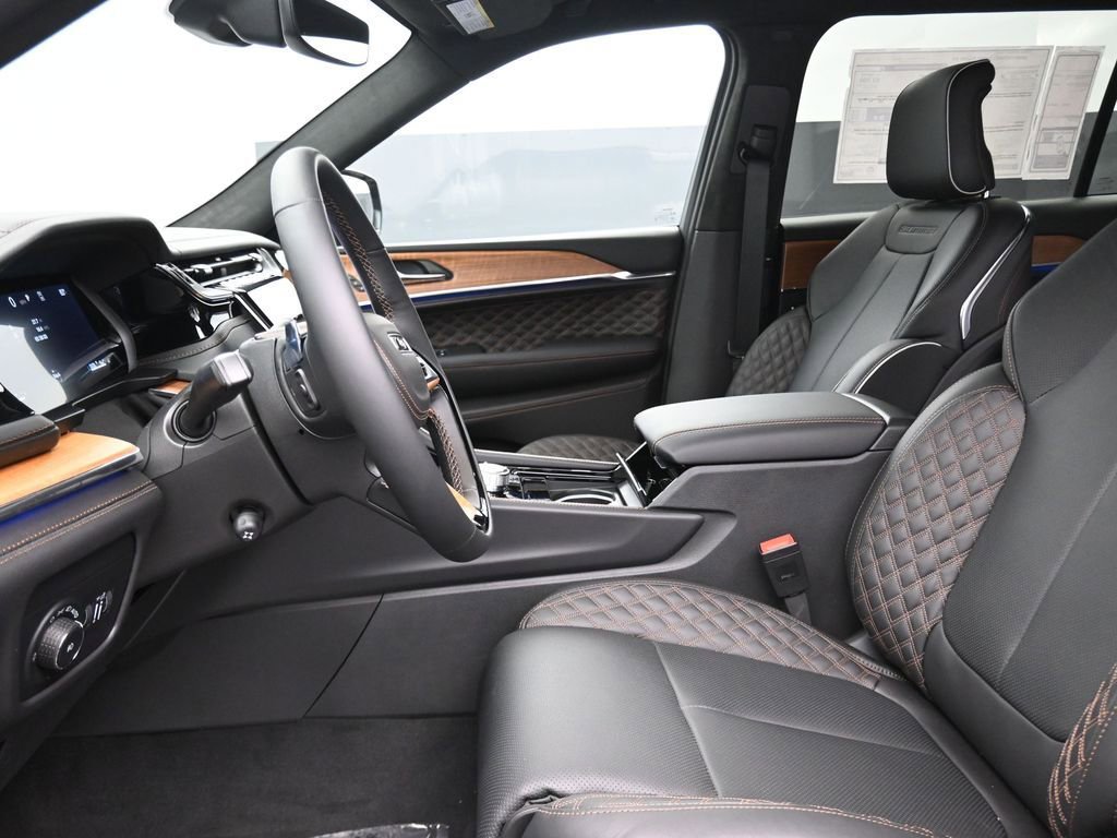 New 2025 Jeep Grand Cherokee L Summit image 13