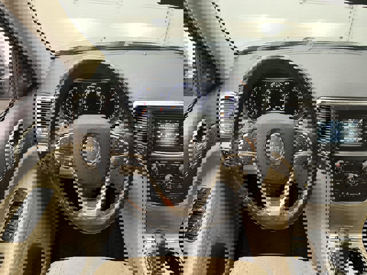 Used 2016 Jeep Grand Cherokee Laredo w/ Quick Order Package 23E image 12